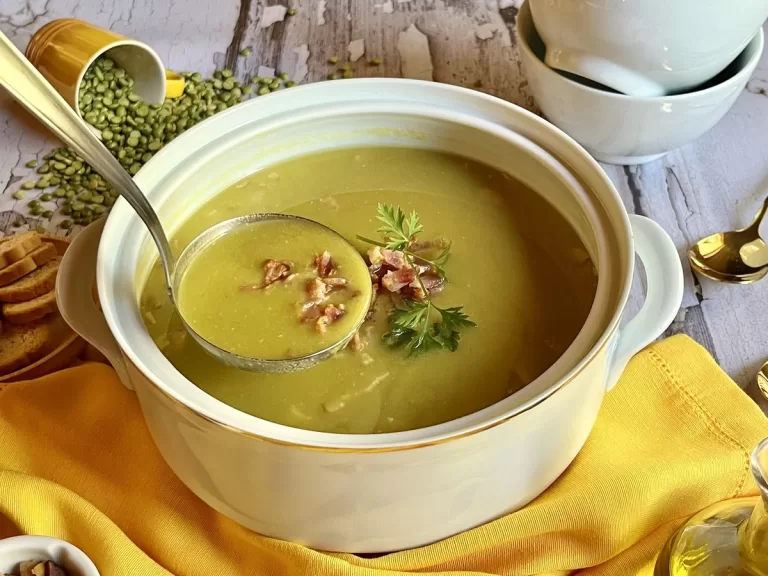 Receita de Creme de ervilha com bacon
