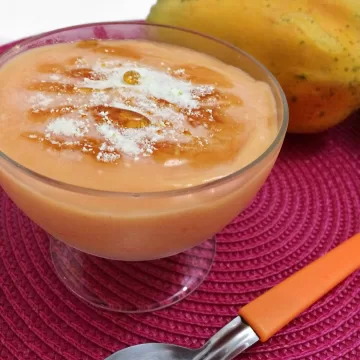 Creme de papaia com iogurte