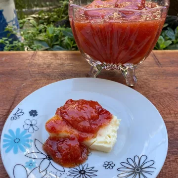 Doce de goiaba em calda (calda de goiabada)