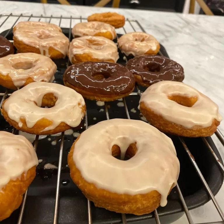 Receita de Donuts com calda de limão