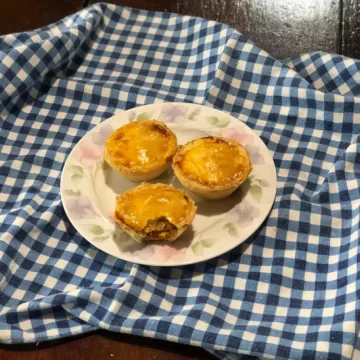 Empadinha de frango com Catupiry