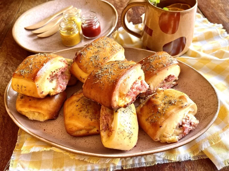 Receita de Enroladinho de presunto e queijo
