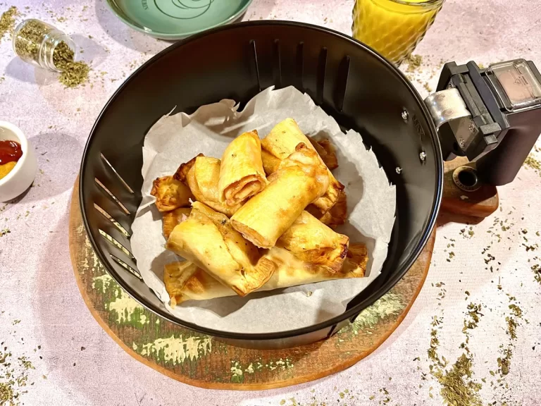 Receita de Enroladinho de queijo e presunto na airfryer