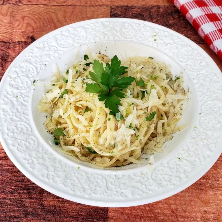 Receita de Espaguete com limão e parmesão