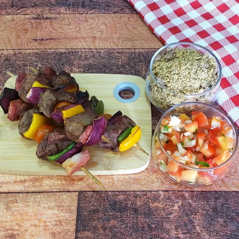 Receita de Espetinho de alcatra com legumes