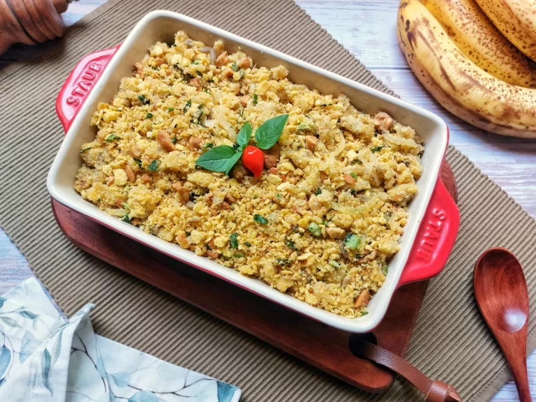 Receita de Farofa de banana com castanha-de-caju