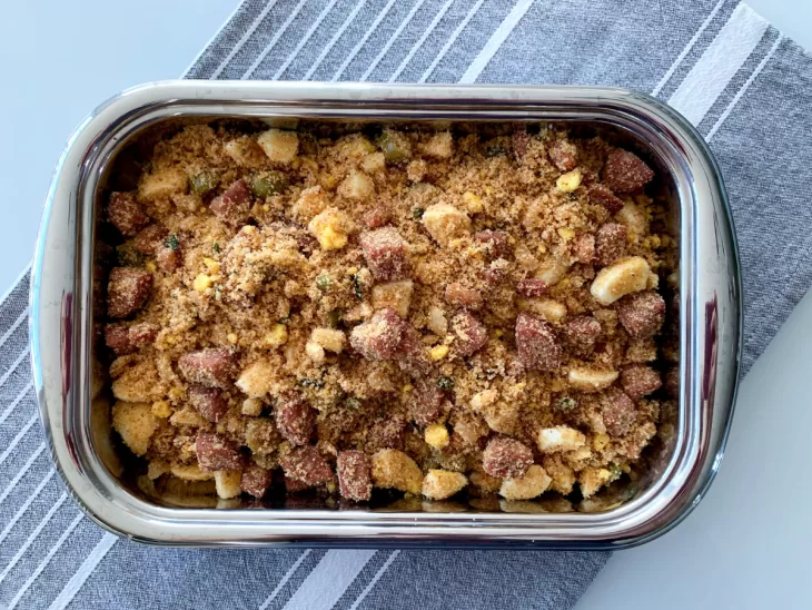 Receita de Farofa de calabresa com ovo