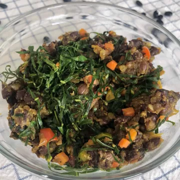Feijão tropeiro vegano