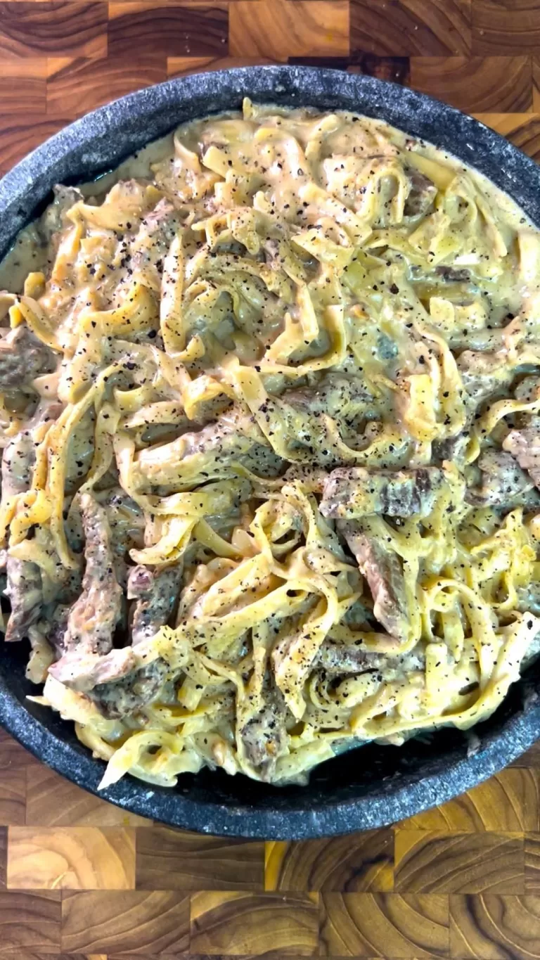 Receita de Fettuccine ao molho de gorgonzola e mignon