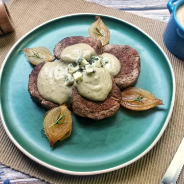Filé mignon ao molho de gorgonzola