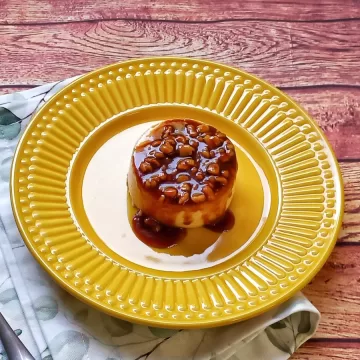 Flan de doce de leite com caramelo crocante