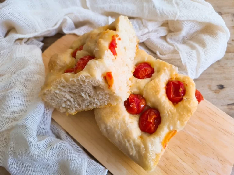 Receita de Focaccia com tomate-cereja