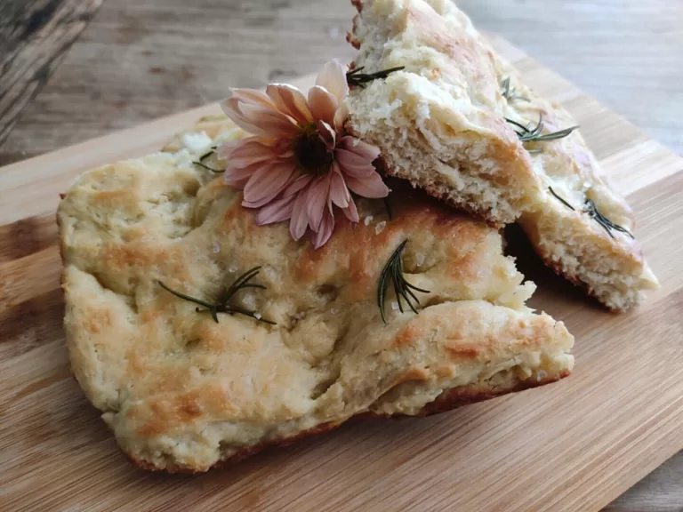 Receita de Focaccia simples com alecrim