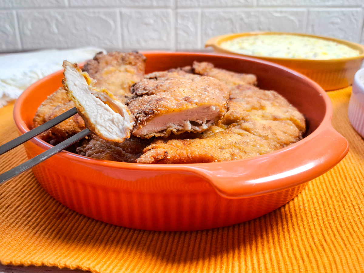 Frango à milanesa fácil e rápido