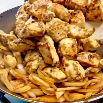 Frango acebolado no shoyu