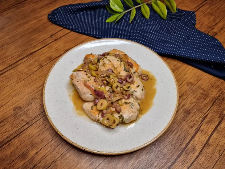 Receita de Frango ao molho de azeitonas