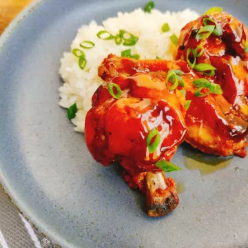 Frango assado com molho de mel e alho