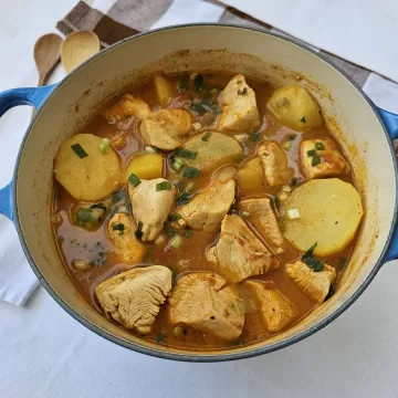 Frango ensopado com batatas