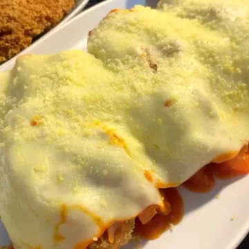 Frango recheado com presunto e queijo