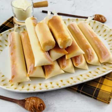 Geladinho de leite Ninho com doce de leite