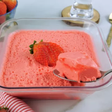 Gelatina com iogurte fit