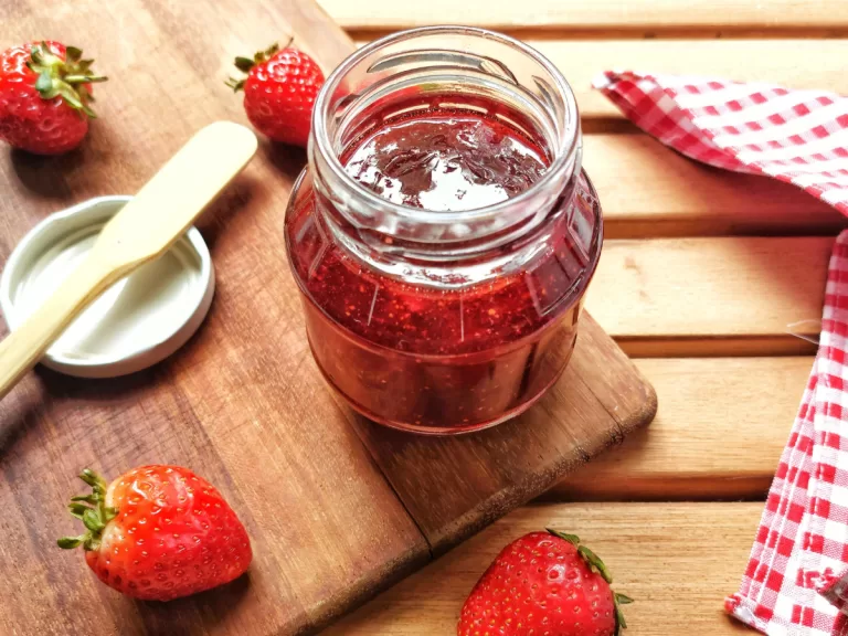 Receita de Geleia de morango simples