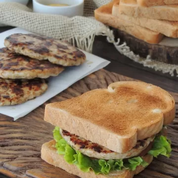 Hambúrguer de frango com aveia