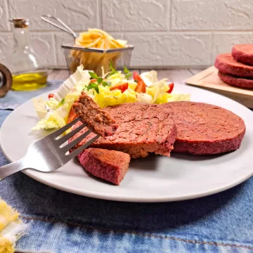 Hambúrguer vegano de beterraba