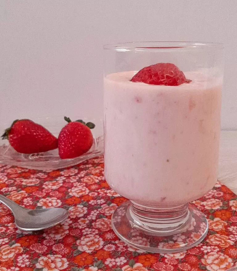 Receita de Iogurte natural de morango