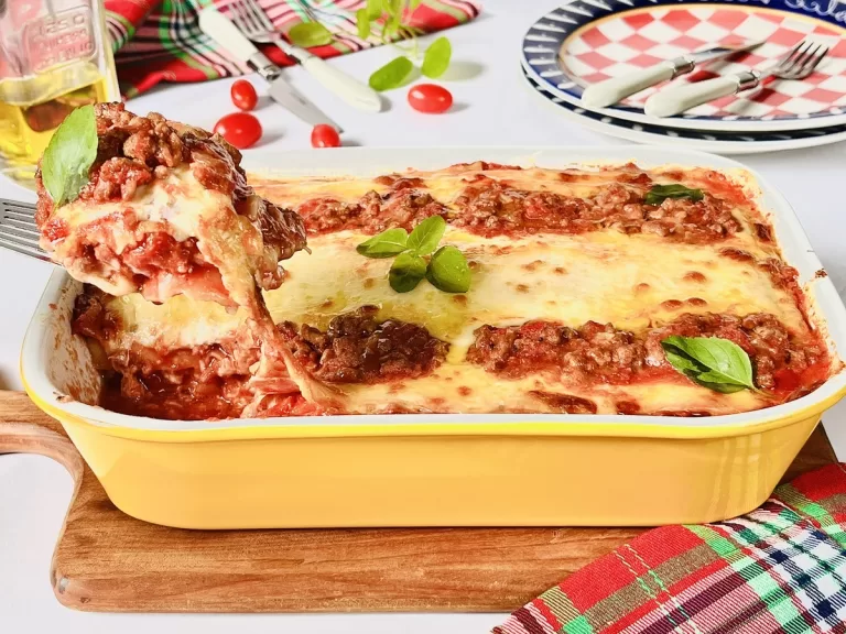 Receita de Lasanha de carne moída simples e fácil
