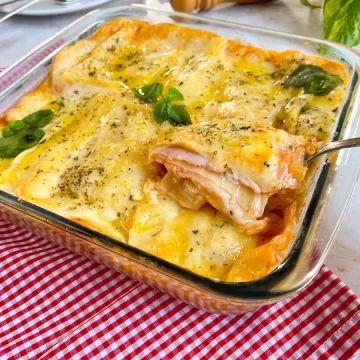 Lasanha rápida de presunto e queijo