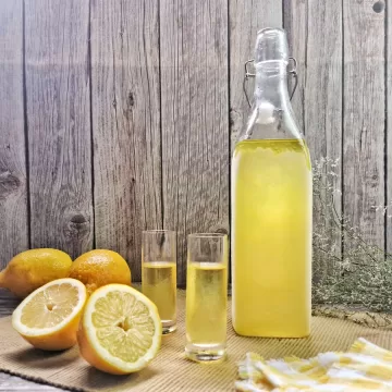Limoncello caseiro