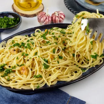Macarrão alho e óleo simples