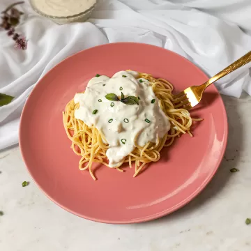 Macarrão ao molho branco simples