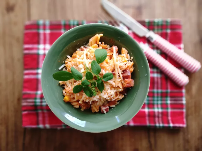 Receita de Macarrão com calabresa na panela de pressão