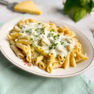 Macarrão com molho branco
