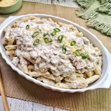 Macarrão cremoso com atum