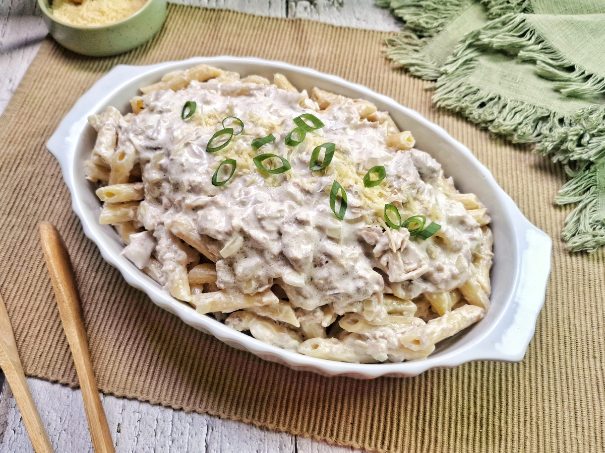 Macarrão cremoso com atum