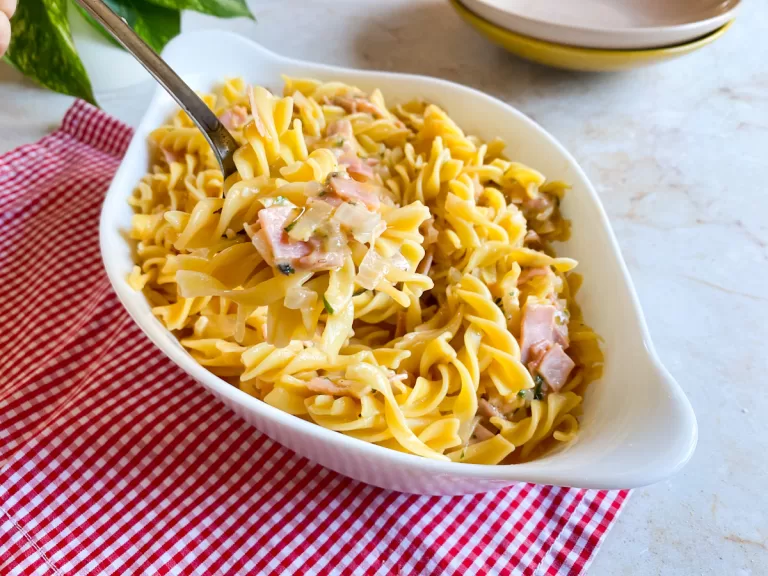 Receita de Macarrão de panela de pressão com presunto e mussarela