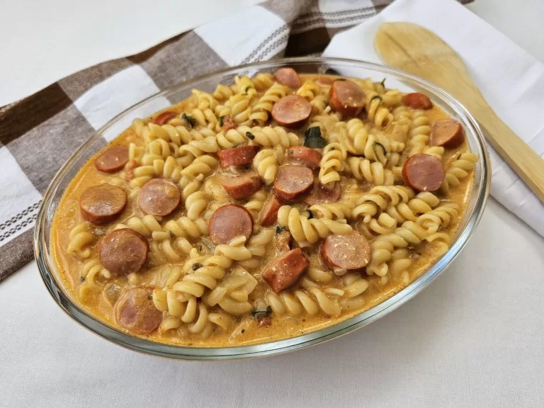Receita de Macarrão rápido com salsicha