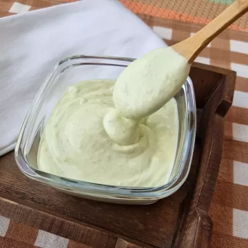 Maionese de leite temperada