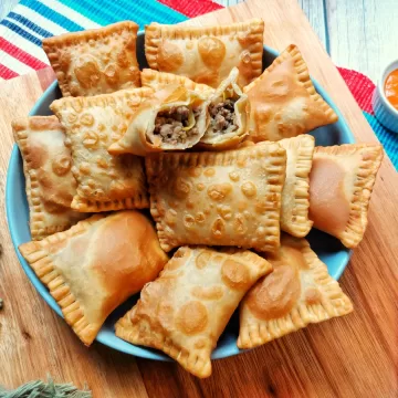 Massa de pastel com 3 ingredientes