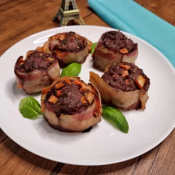 Medalhão de carne moída com bacon