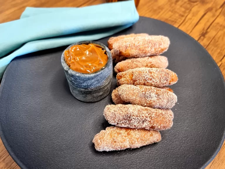 Receita de Minichurros simples com doce de leite
