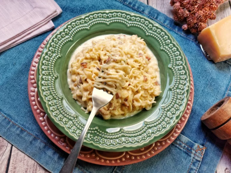 Receita de Miojo à carbonara