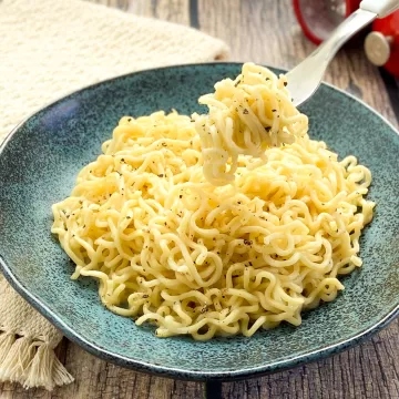 Miojo cacio e pepe