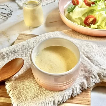 Molho de iogurte com mostarda dijon