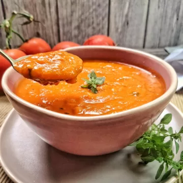 Molho de tomate com beterraba