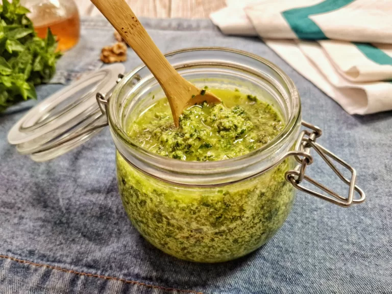 Receita de Molho pesto no liquidificador