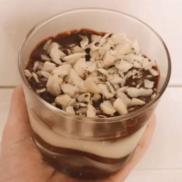 Mousse bem-casado com castanhas